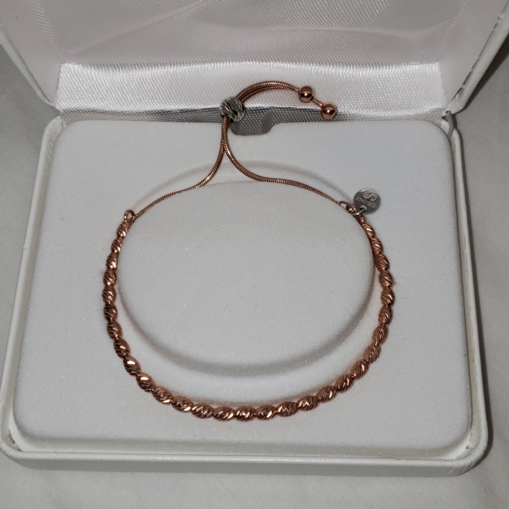 Rose gold bracelet